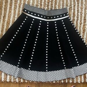 Chelsea & Theodore Black and White sweater Skirt